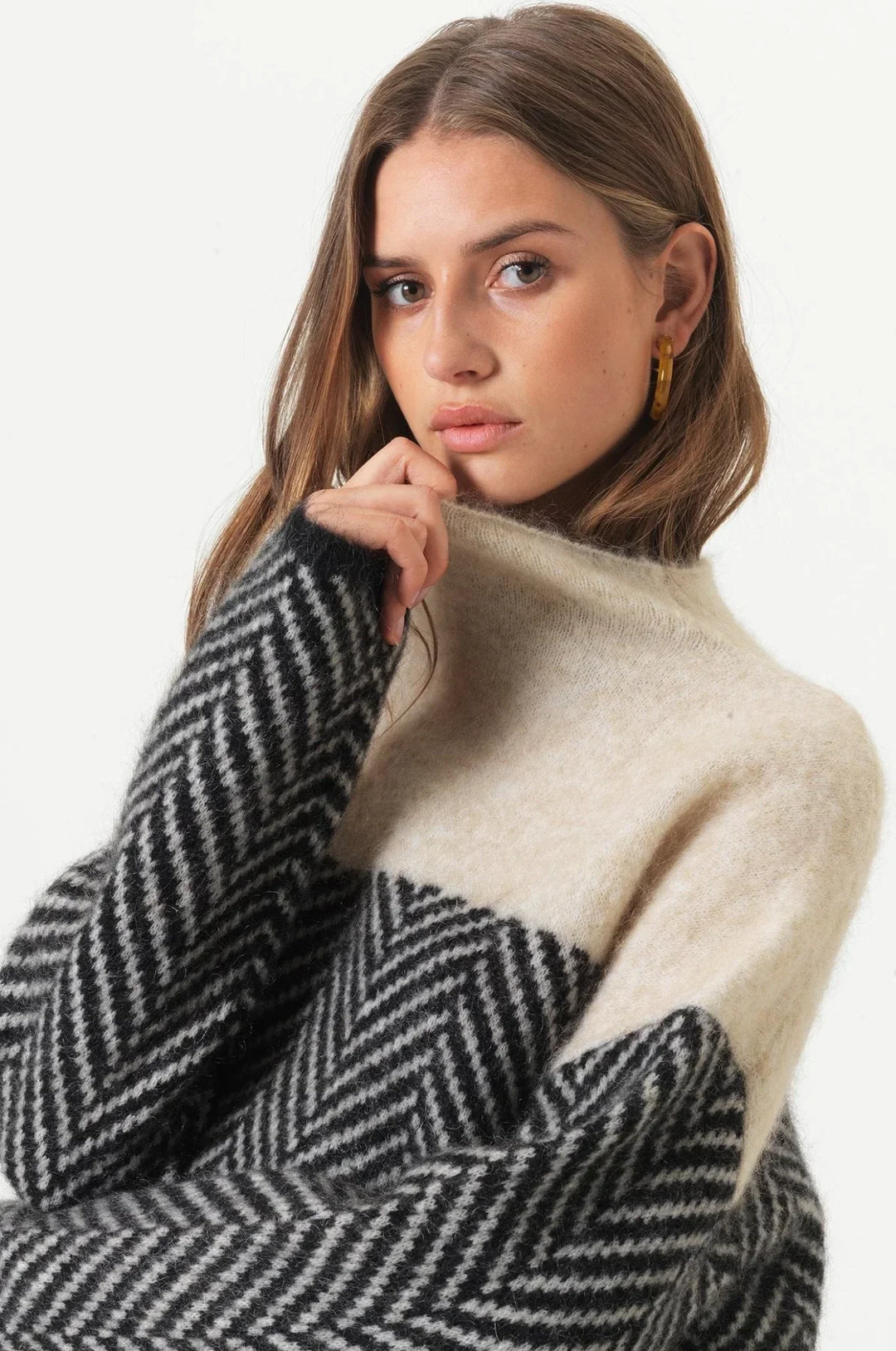 Annette - Premium Turtleneck